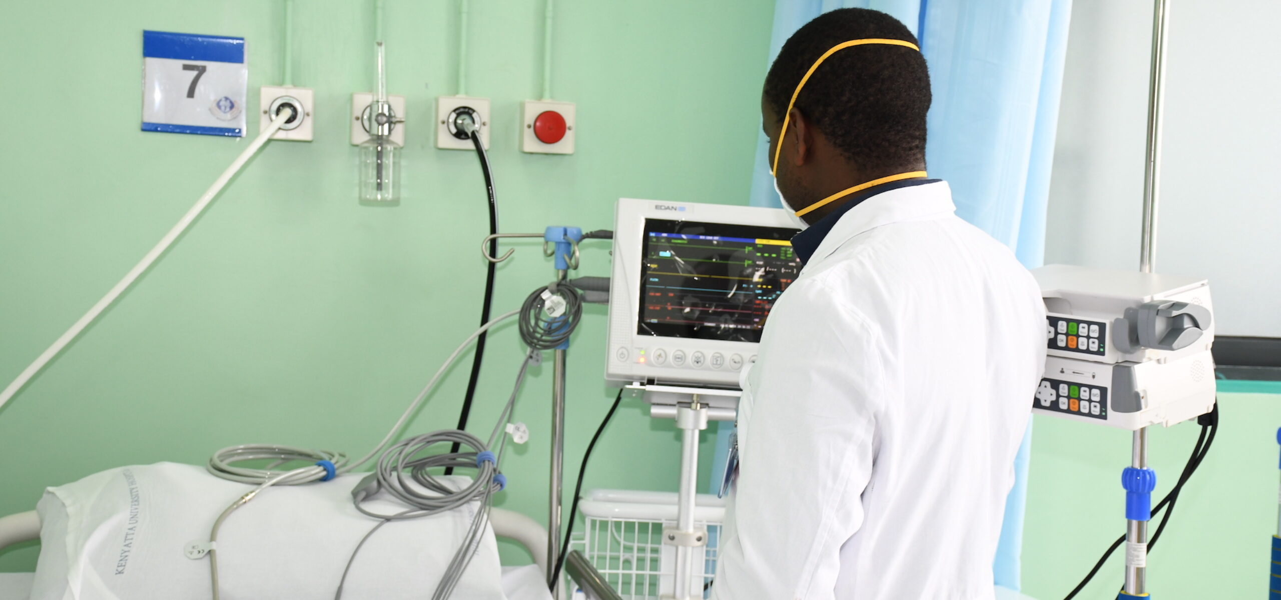 Healthcare worker in Kenyan hospital