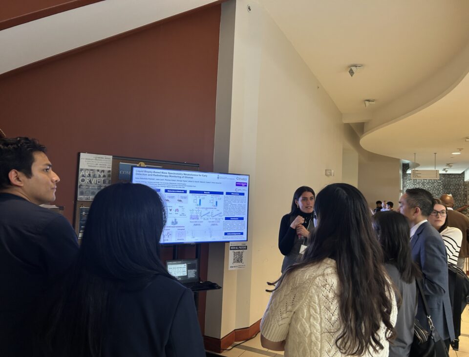 Irene Rebollido Pedrido presenting her research to STARS21 attendees.
