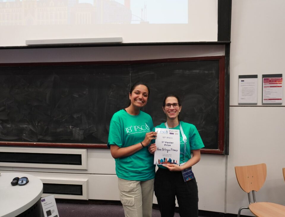 Swara Patel (left) with Ana Ortega-Franco (right), who won first prize for her poster presentation